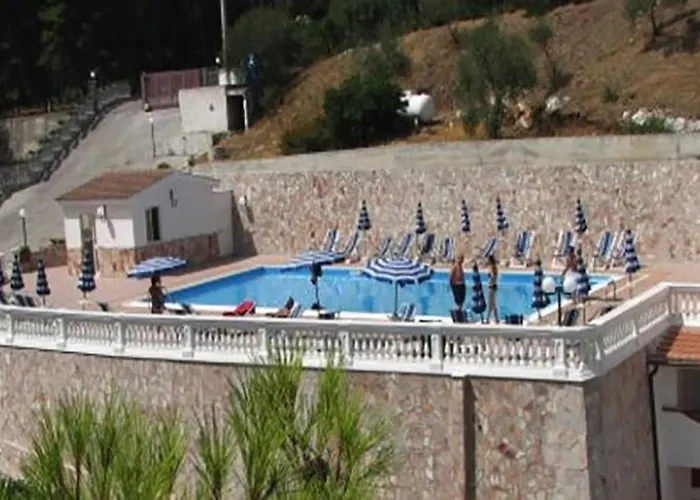 Jolly Apartahotel 3*